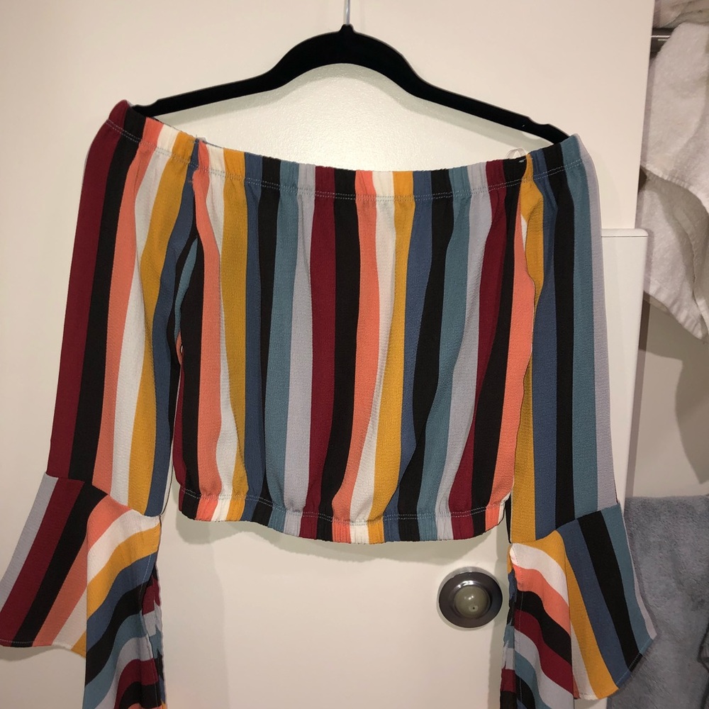 Off the shoulder, cropped, striped top!